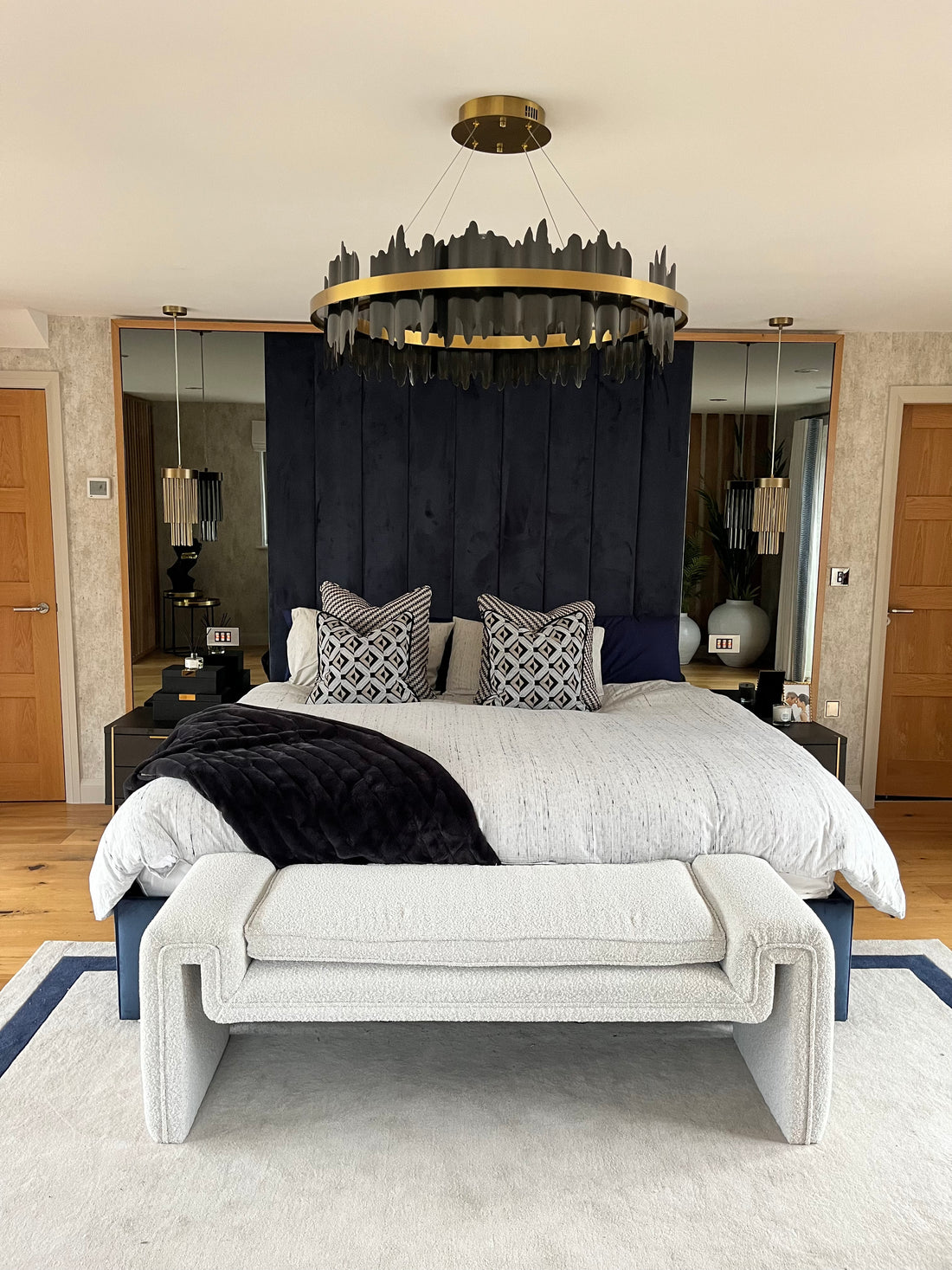 A Bedroom Fit For A King, Lancashire
